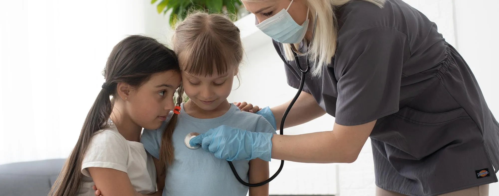 Informational banner highlighting early warning signs of neurological disorders in children, helping caregivers recognize symptoms and seek timely medical evaluation.