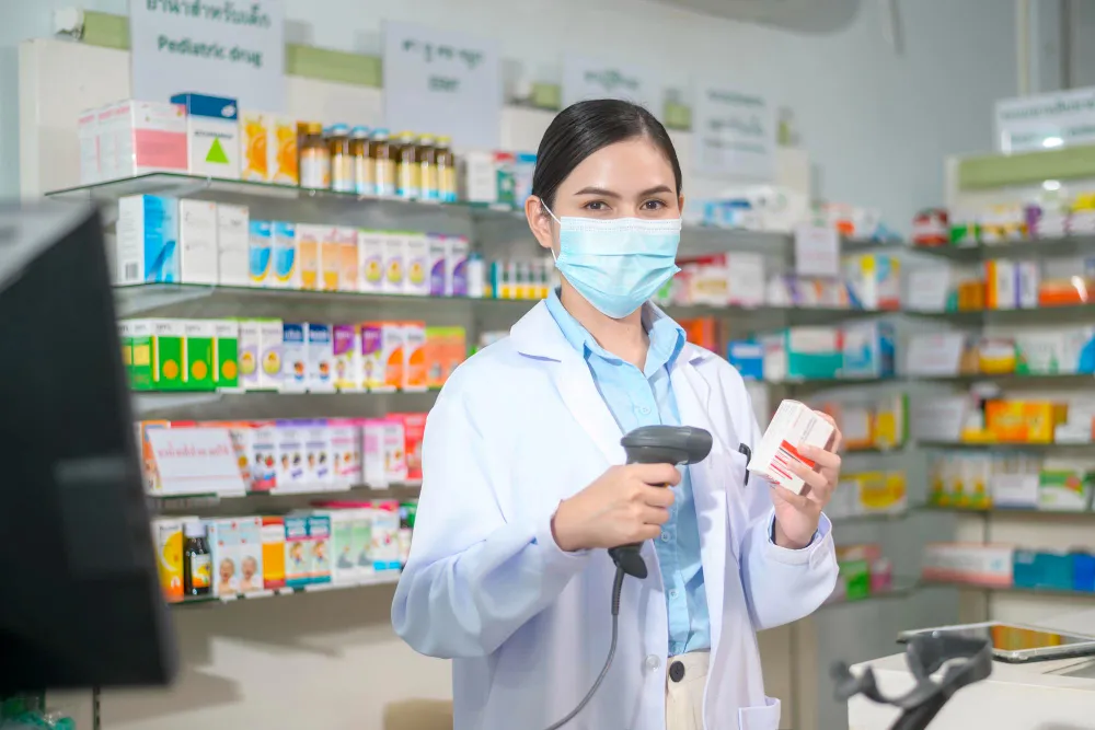 Pharmacist providing personalized service at a compounding pharmacy Jacksonville FL.